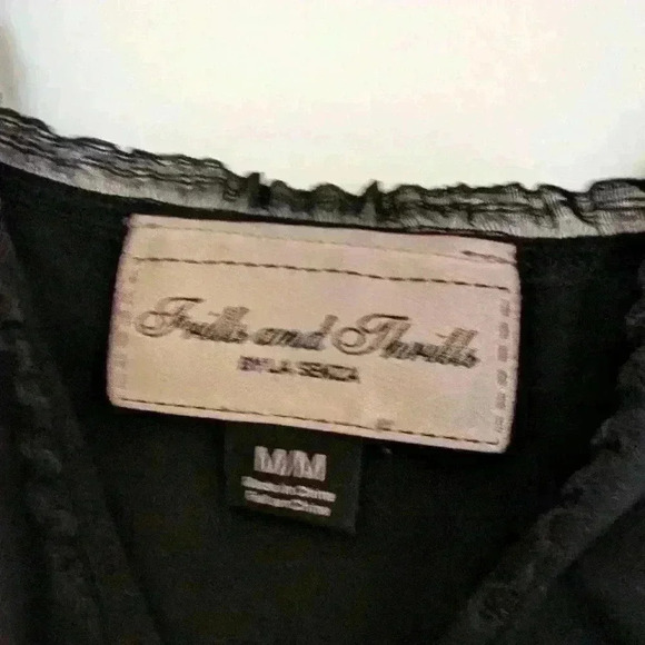 La senza frills and thrills black camisole size medium - Picture 3 of 6